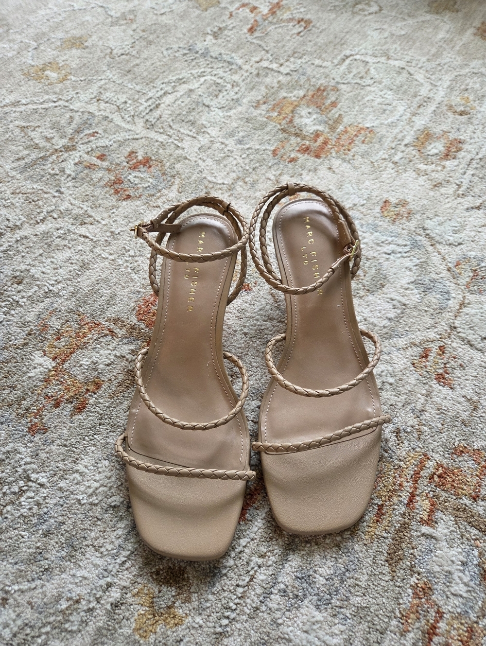 New Marc Fisher leather sandas